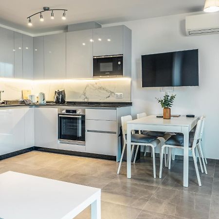 Brand New Studio Near The Beach, Gibraltár Kültér fotó